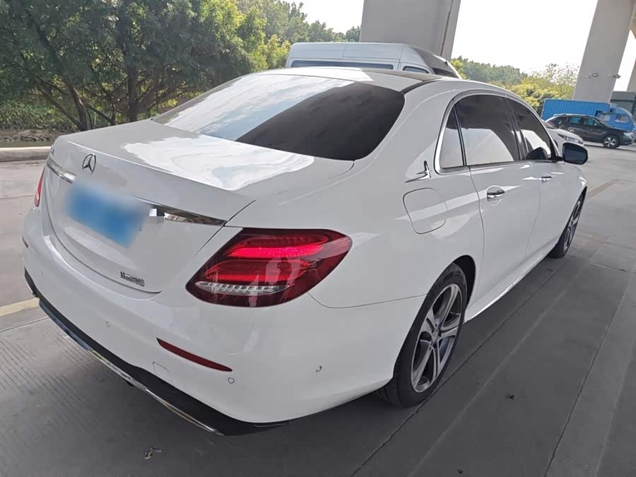 Mercedes-Benz E-Class 2016