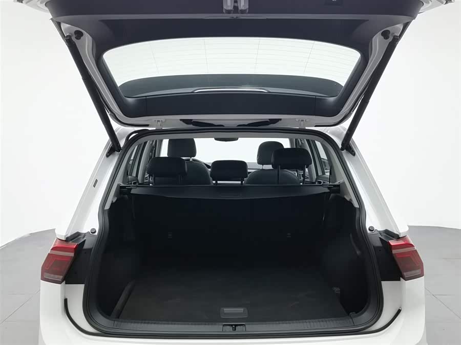 Volkswagen Tiguan L 2022 — фото 16