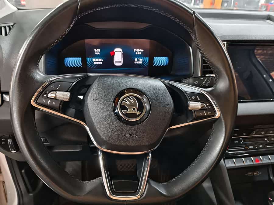 Skoda Korok 2023 — фото 11
