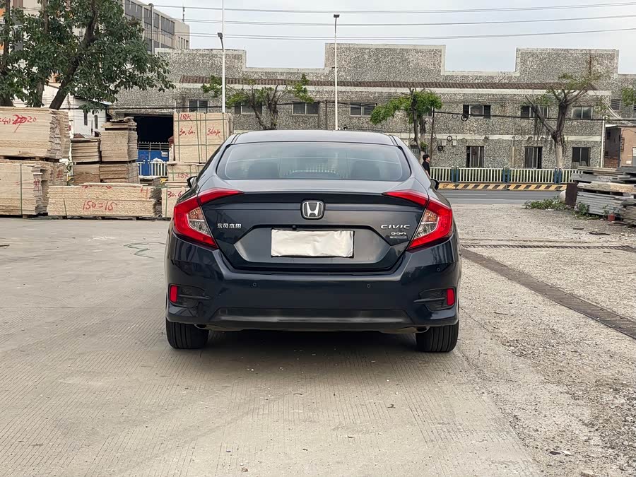 Honda Civic 2016 — фото 11