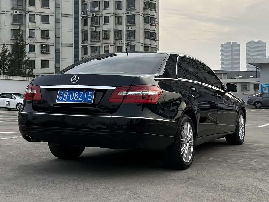 Mercedes-Benz E-Class 2011