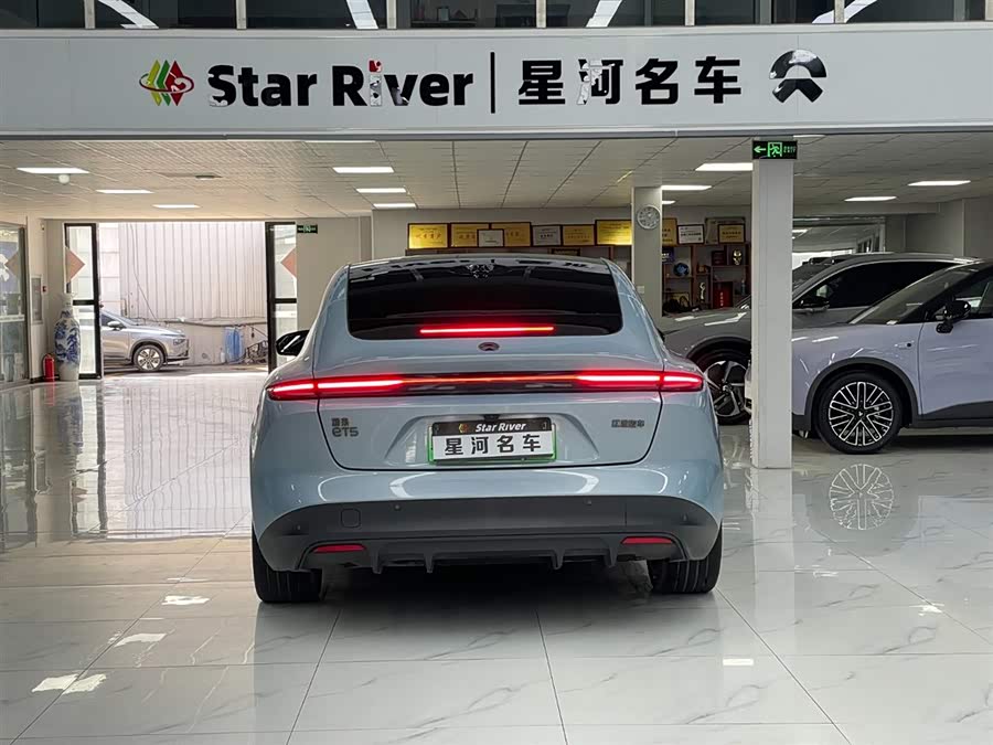 NIO ET5 2022