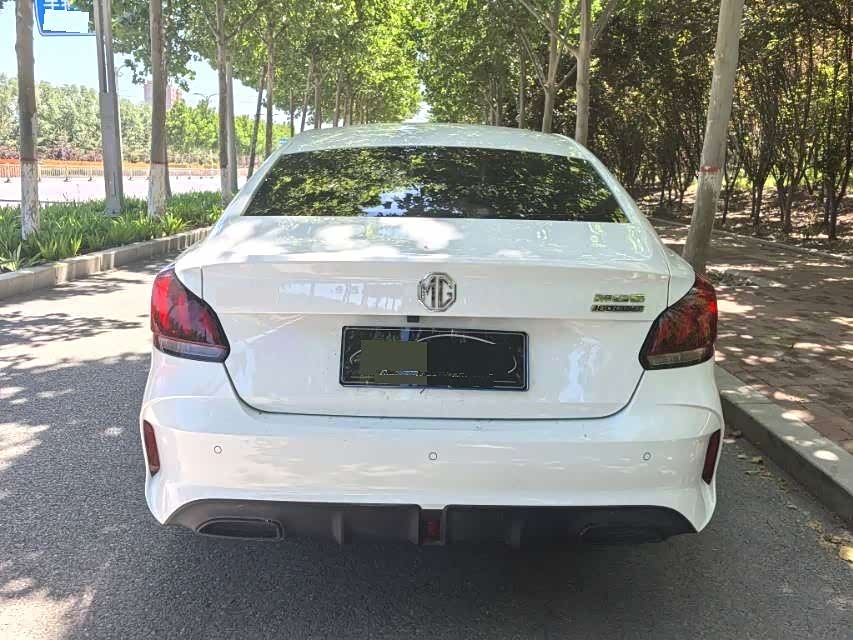 MG MG5 2023