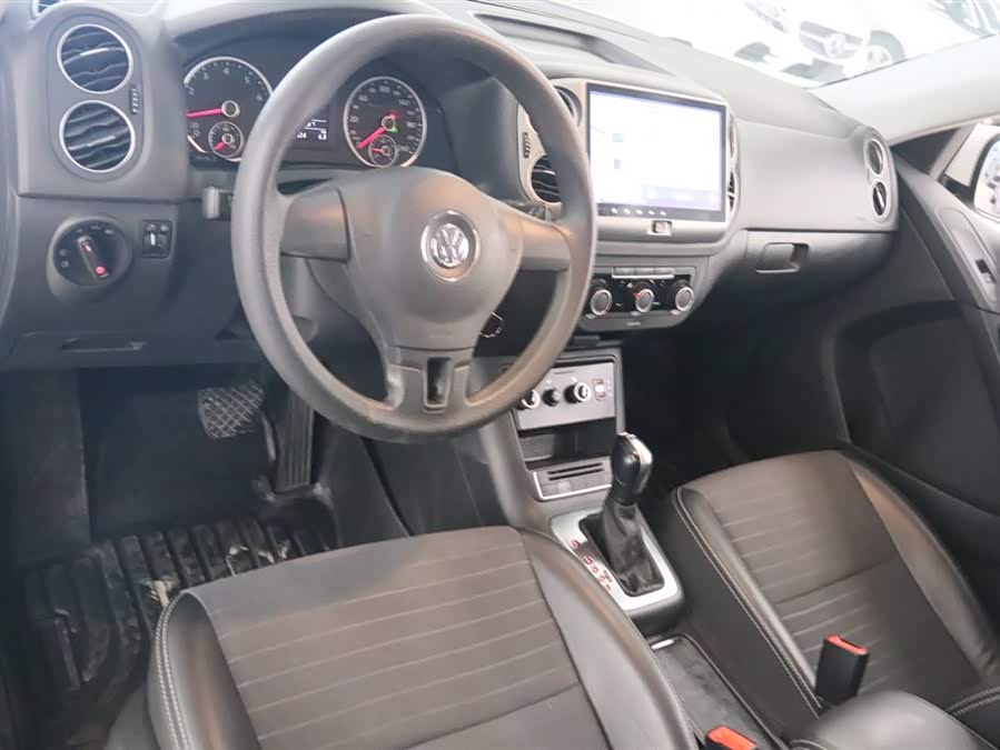 Volkswagen Tiguan 2016 — фото 10