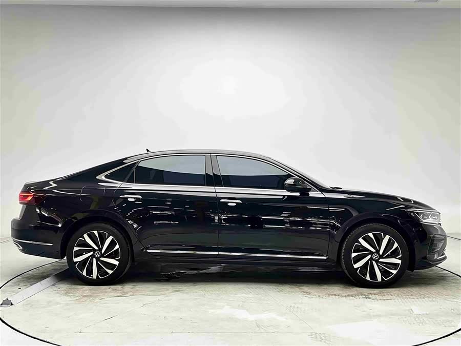 Volkswagen Passat 2023