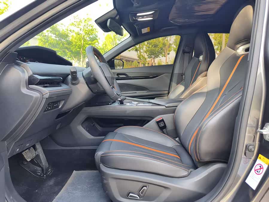 Changan UNI-V 2025