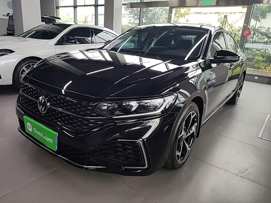 Volkswagen Passat 2025