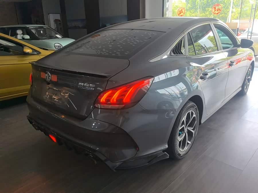 MG MG5 2022