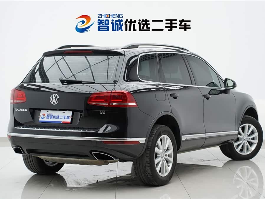 Volkswagen Touareg 2017 — фото 33