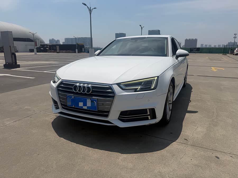 Audi A4L 2018