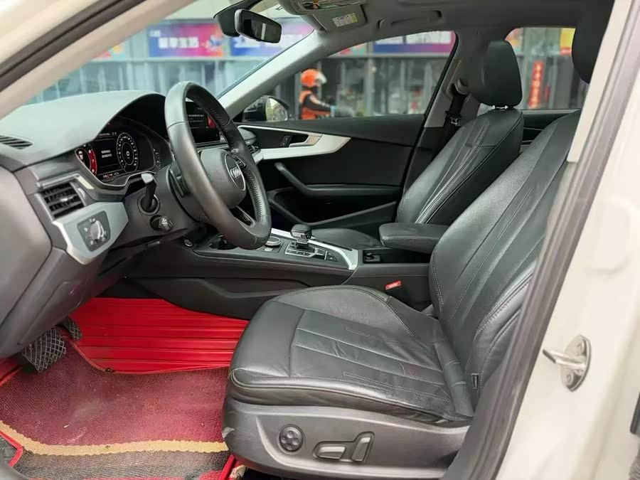 Audi A4L 2019
