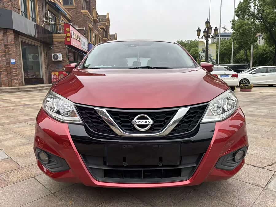 Nissan Tiida 2016