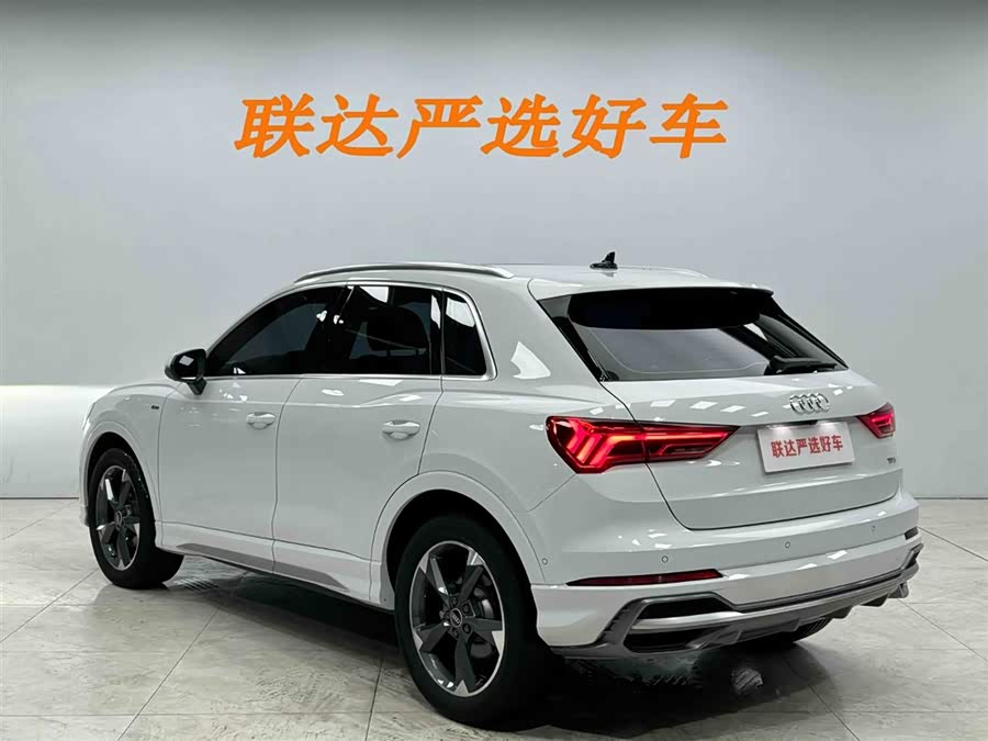 Audi Q3 2023 — фото 24