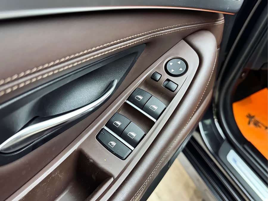 BMW 5 Series 2014 — фото 11