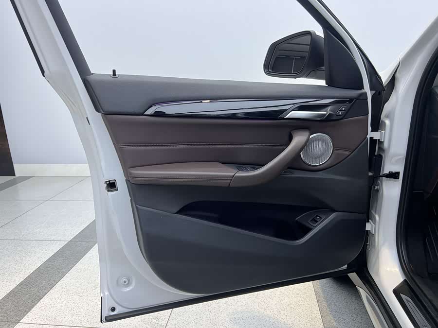 BMW X1 2021 — фото 13