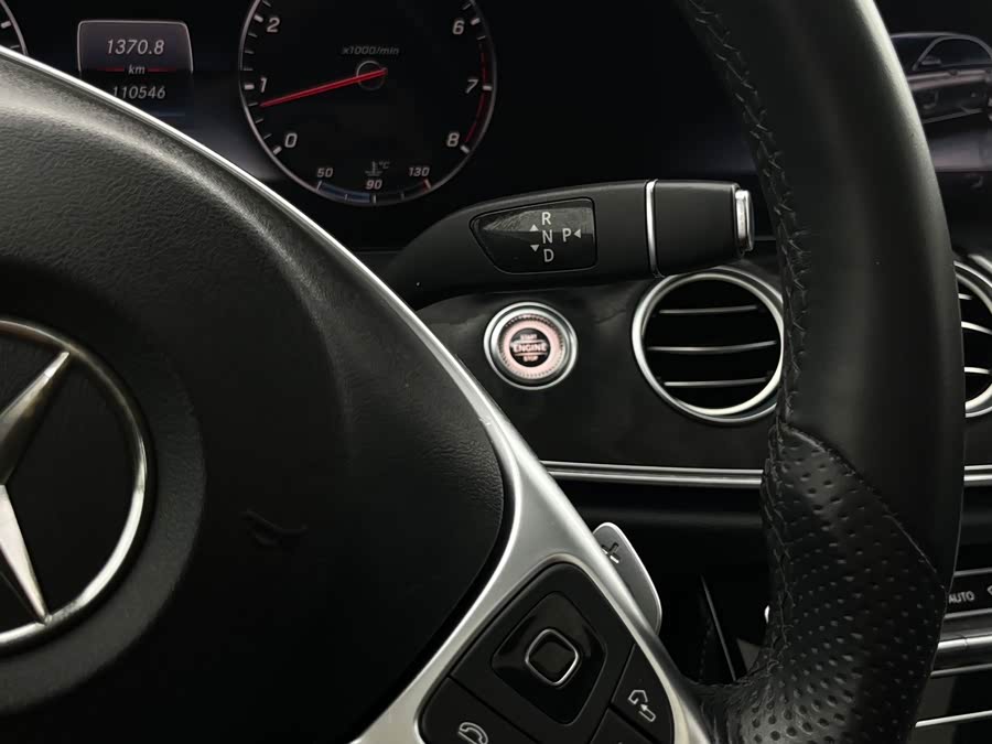 Mercedes-Benz E-Class 2016 — фото 18