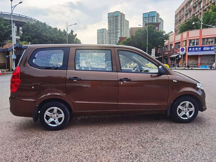 Wuling Hongguang 2018