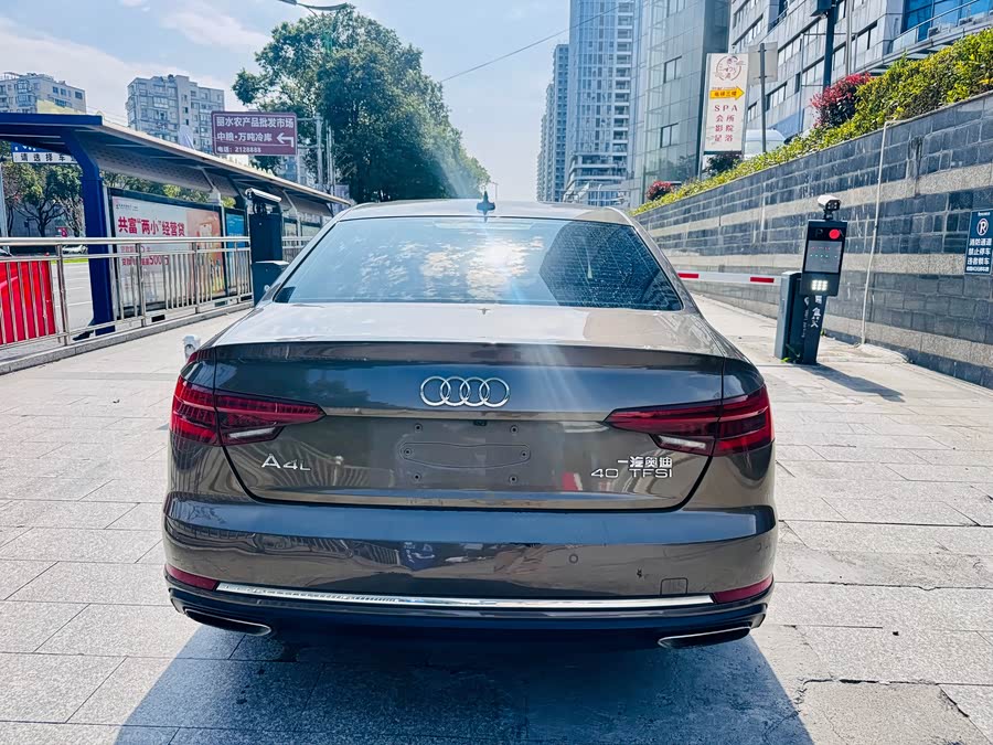 Audi A4L 2019 — фото 11