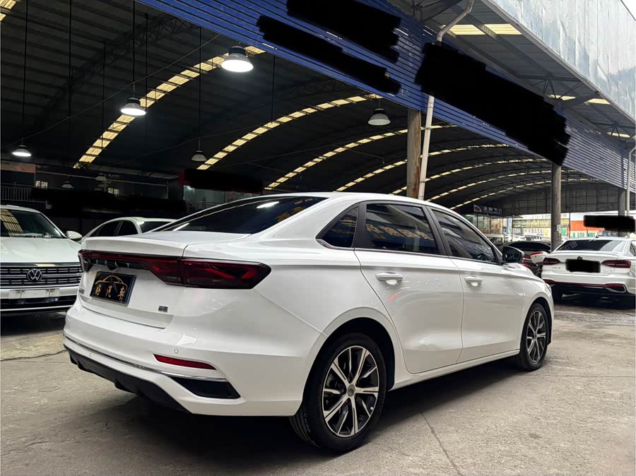 Geely Emgrand 2022 — фото 15