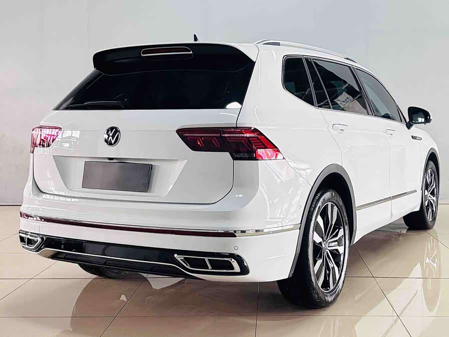 Volkswagen Tiguan L 2024