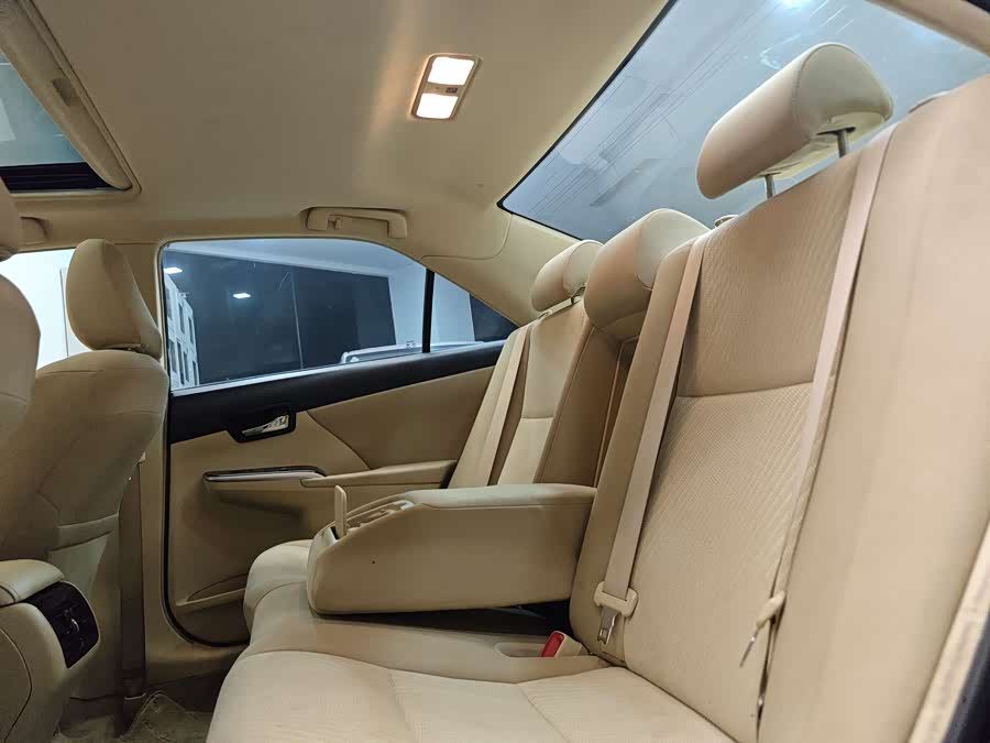 Toyota Camry 2016 — фото 23