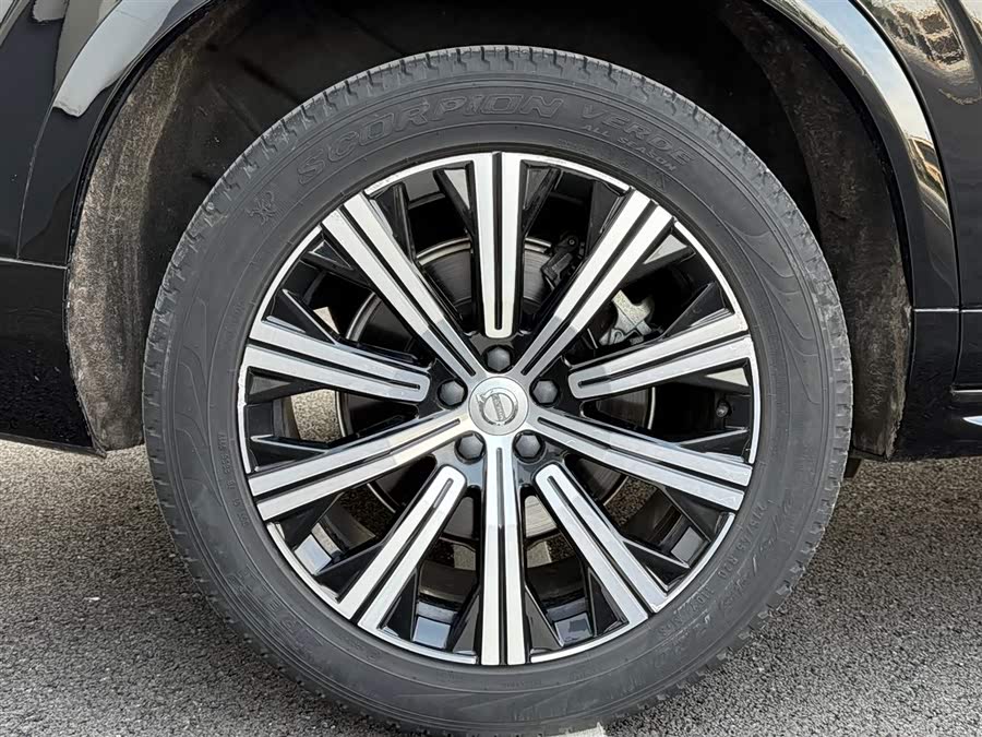 Volvo XC90 2021 — фото 11