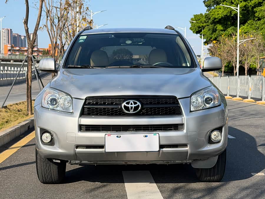 Toyota RAV4 2013