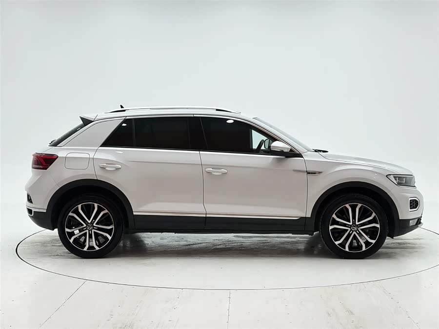 Volkswagen T-Roc 2021 — фото 9