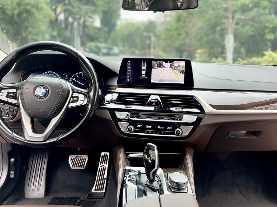 BMW 5 Series 2019 — фото 38