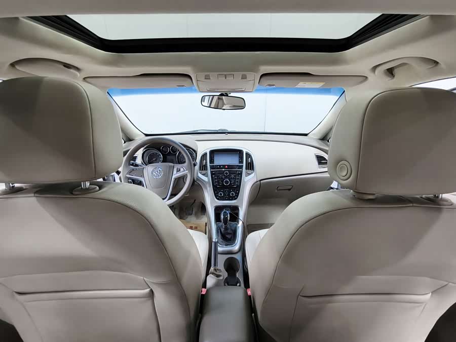 Buick Excelle GT 2013 — фото 10
