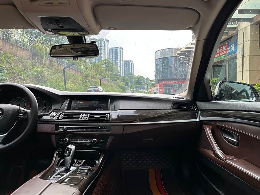 BMW 5 Series 2014 — фото 16