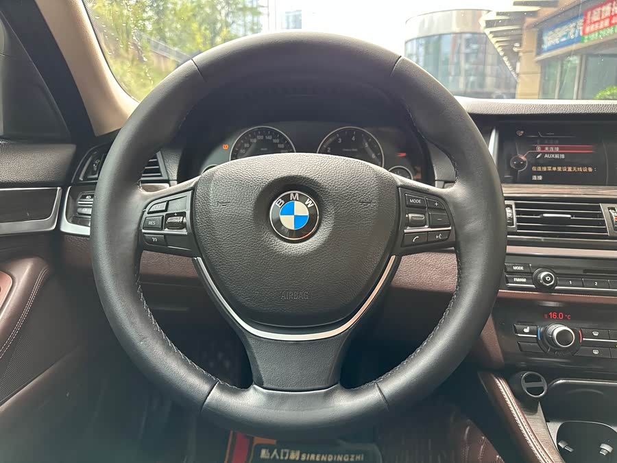 BMW 5 Series 2014 — фото 17