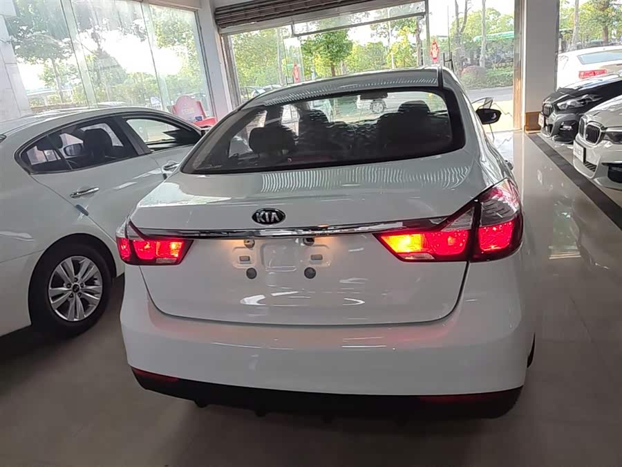 Kia K3 2016