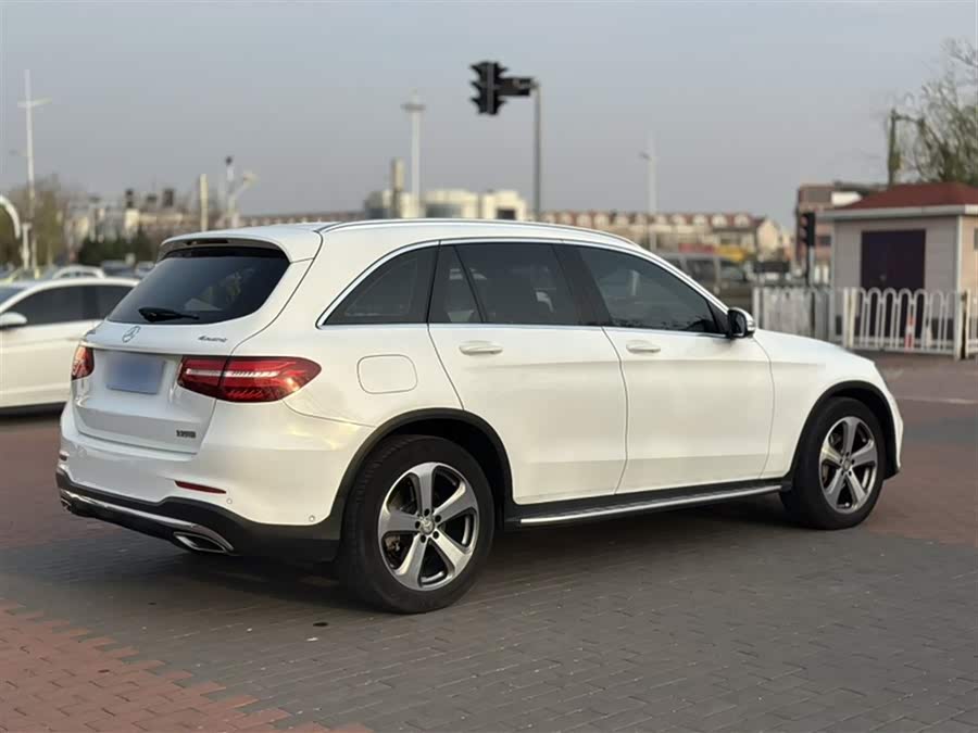 Mercedes-Benz GLC 2017 — фото 14