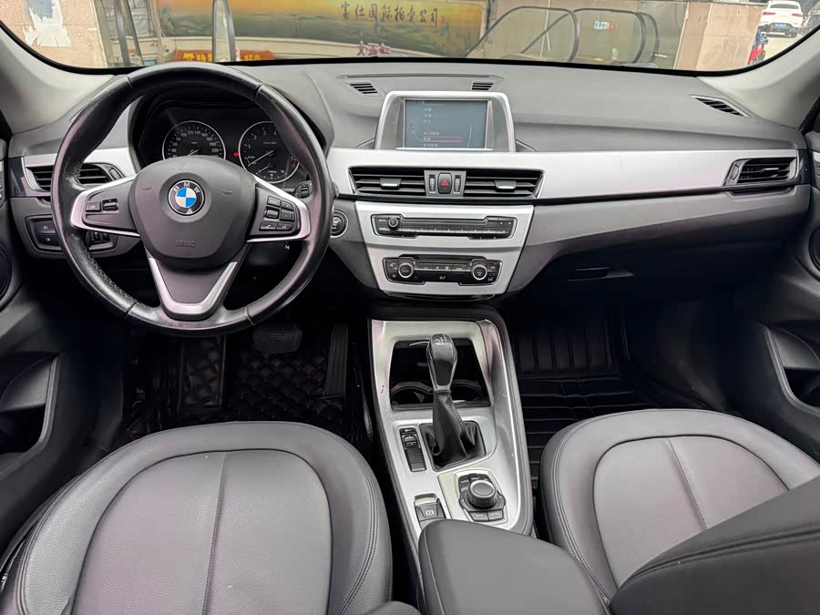 BMW X1 2016 — фото 11
