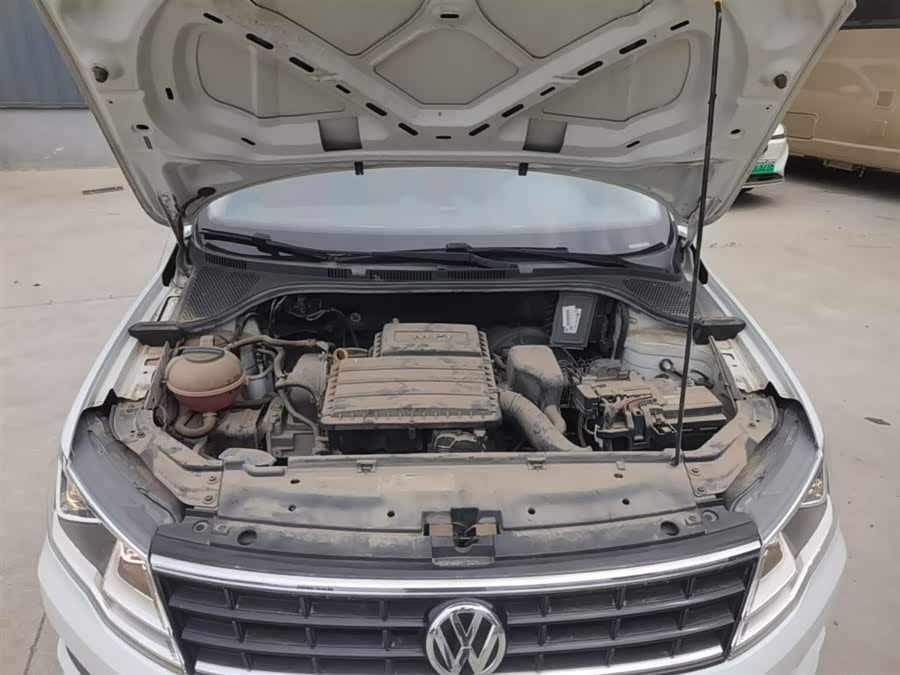 Volkswagen Jetta 2019 — фото 16
