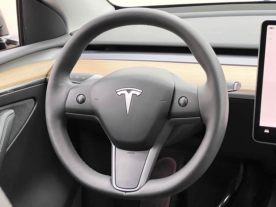 Tesla Model Y 2022 — фото 27