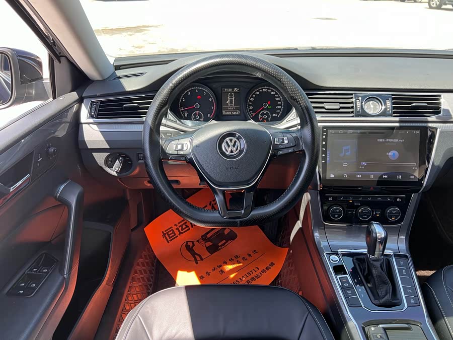 Volkswagen Passat 2017 — фото 11