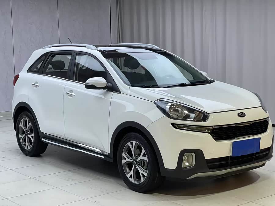 Kia KX3 Proud Running 2015