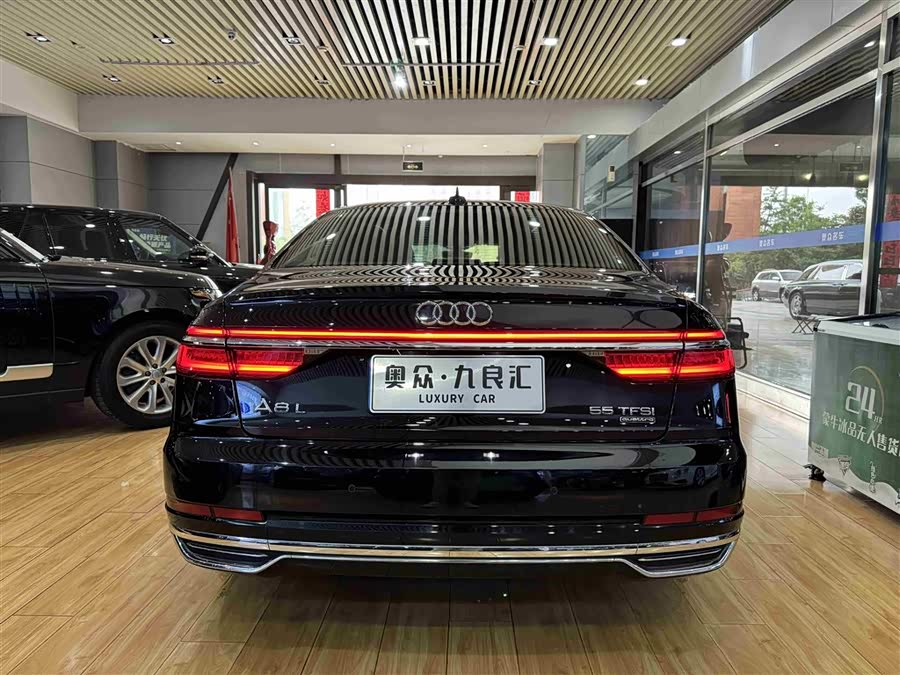 Audi A8 2018 — фото 12