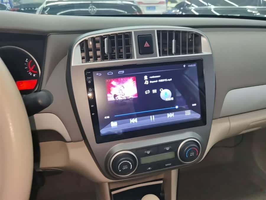 Nissan Sylphy 2018 — фото 13