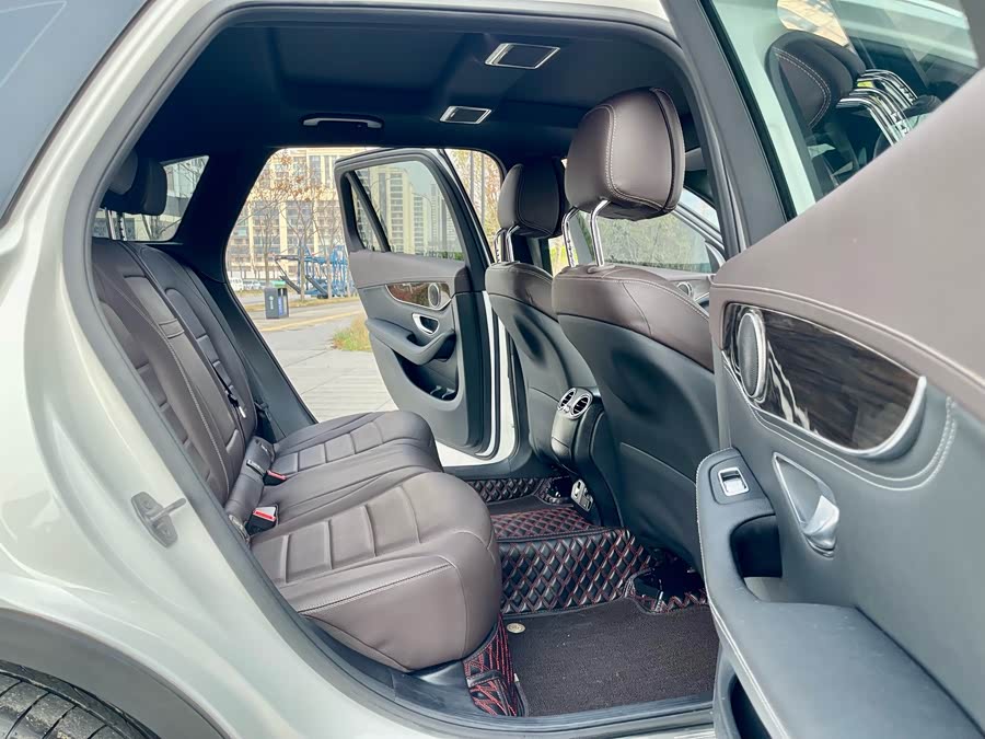 Mercedes-Benz GLC 2019 — фото 15