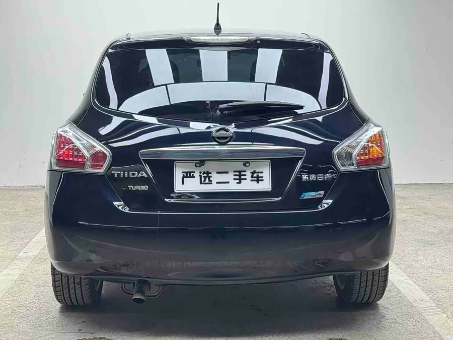 Nissan Tiida 2011