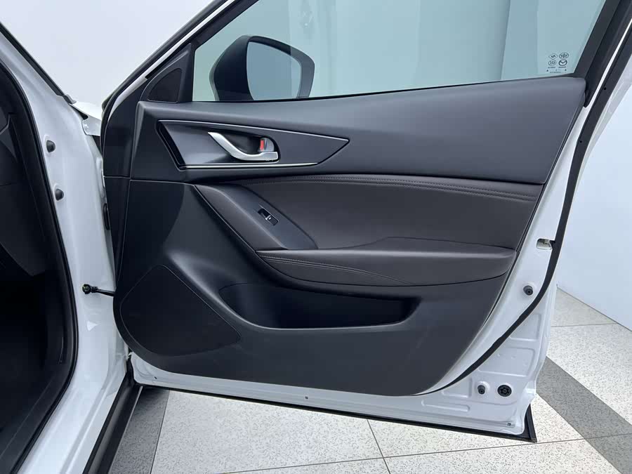 Mazda CX-4 2021