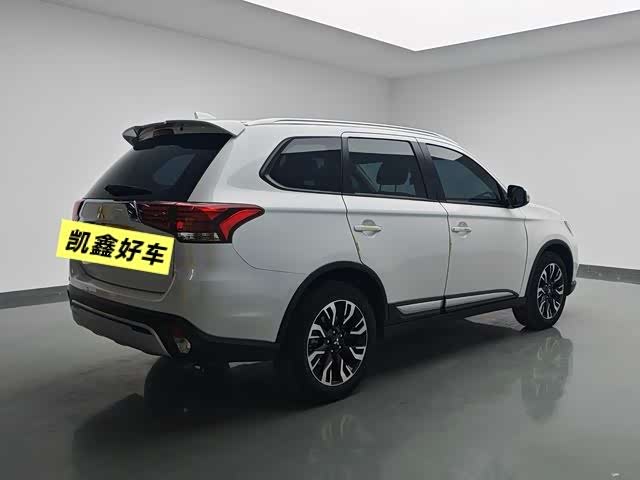Mitsubishi Outlander 2020