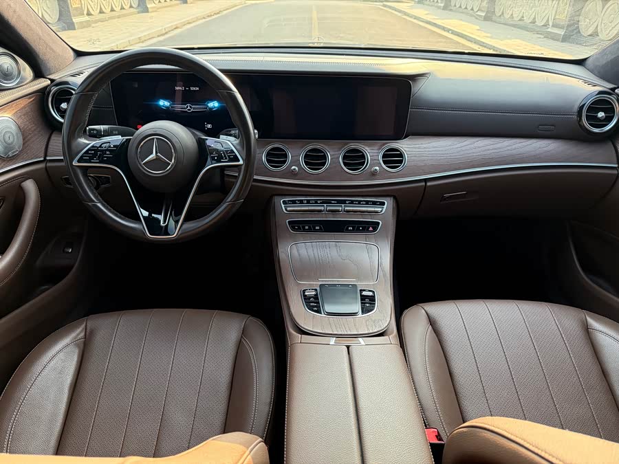 Mercedes-Benz E-Class 2022