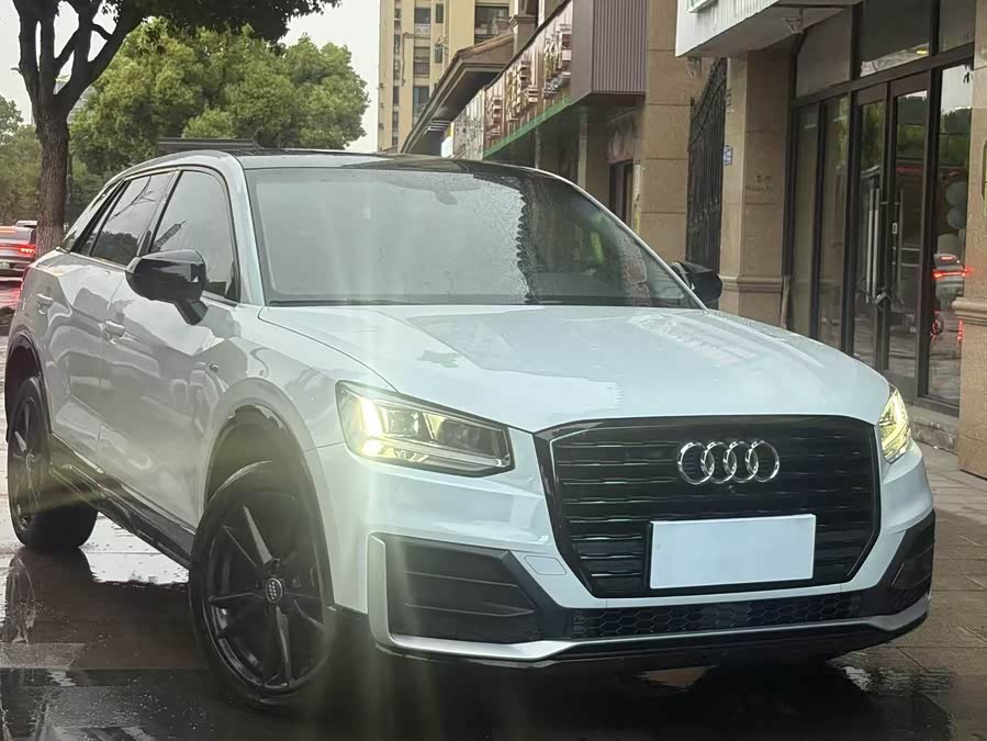 Audi Q2L 2018