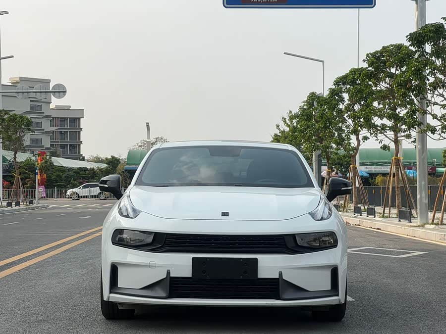 Lynk & Co 03 2022