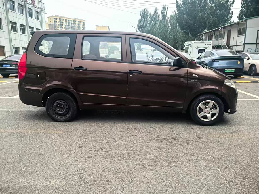 Wuling Hongguang 2016
