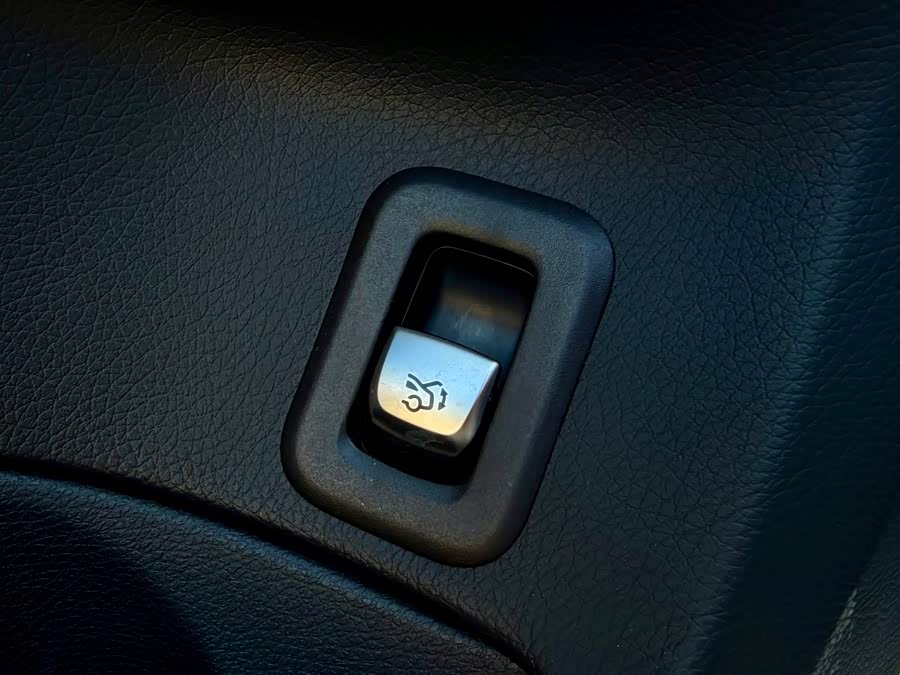 Mercedes-Benz C-Class 2020 — фото 15